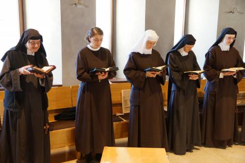 Zajednica OCDS sv. Terezija Avilska posjetila sestre karmelićanke u Mariji Bistrici
